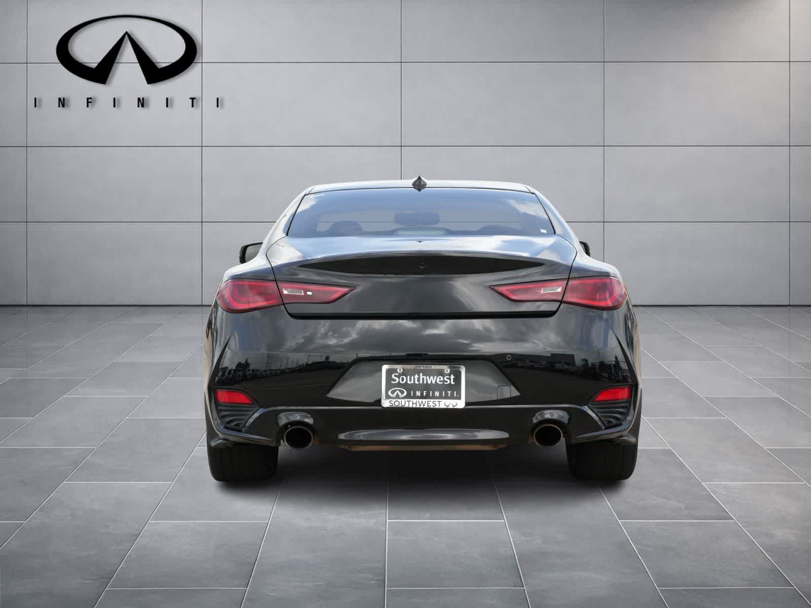 2022 INFINITI Q60 LUXE