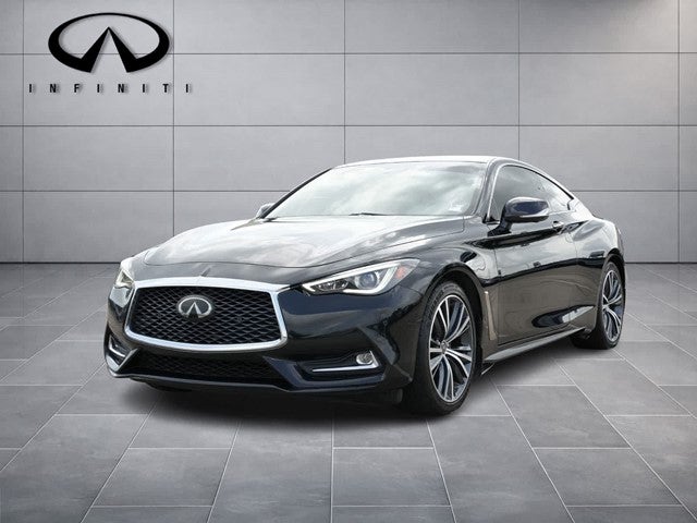 2022 INFINITI Q60 LUXE
