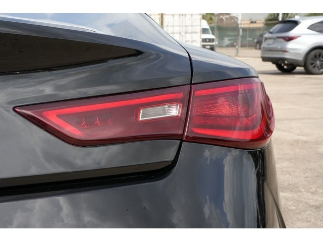2022 INFINITI Q60 LUXE