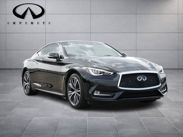 2022 INFINITI Q60 LUXE