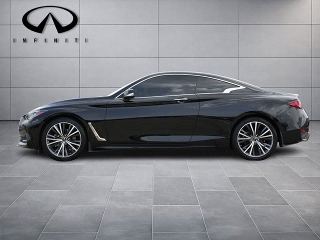 2022 INFINITI Q60 LUXE