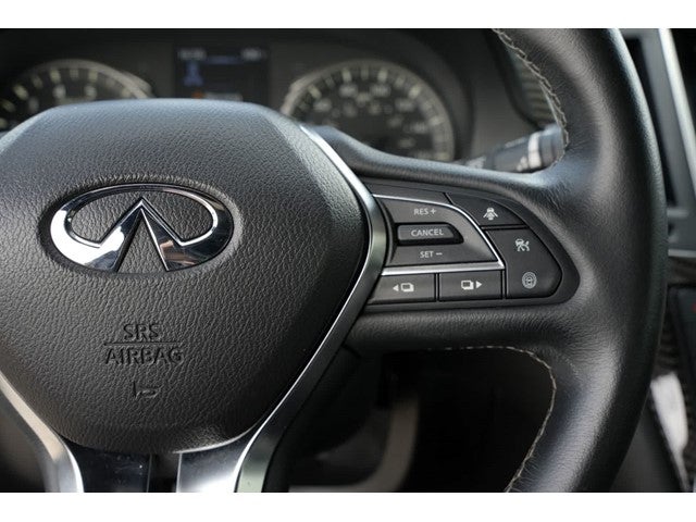 2022 INFINITI Q60 LUXE