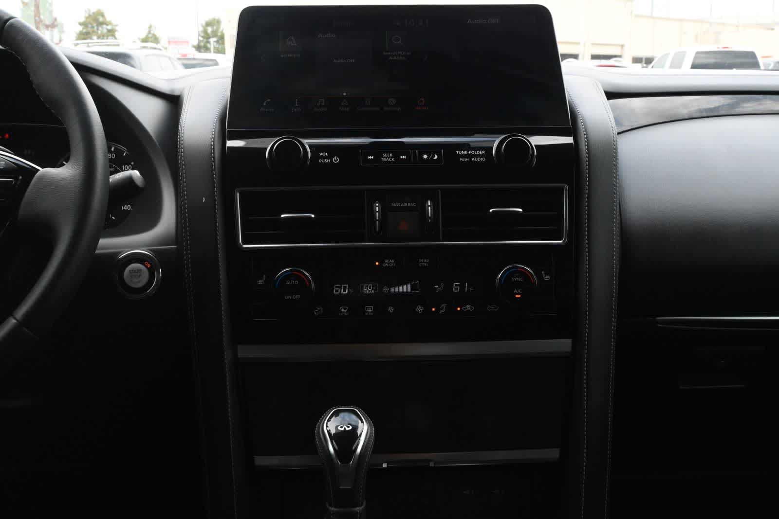 2022 INFINITI QX80 LUXE