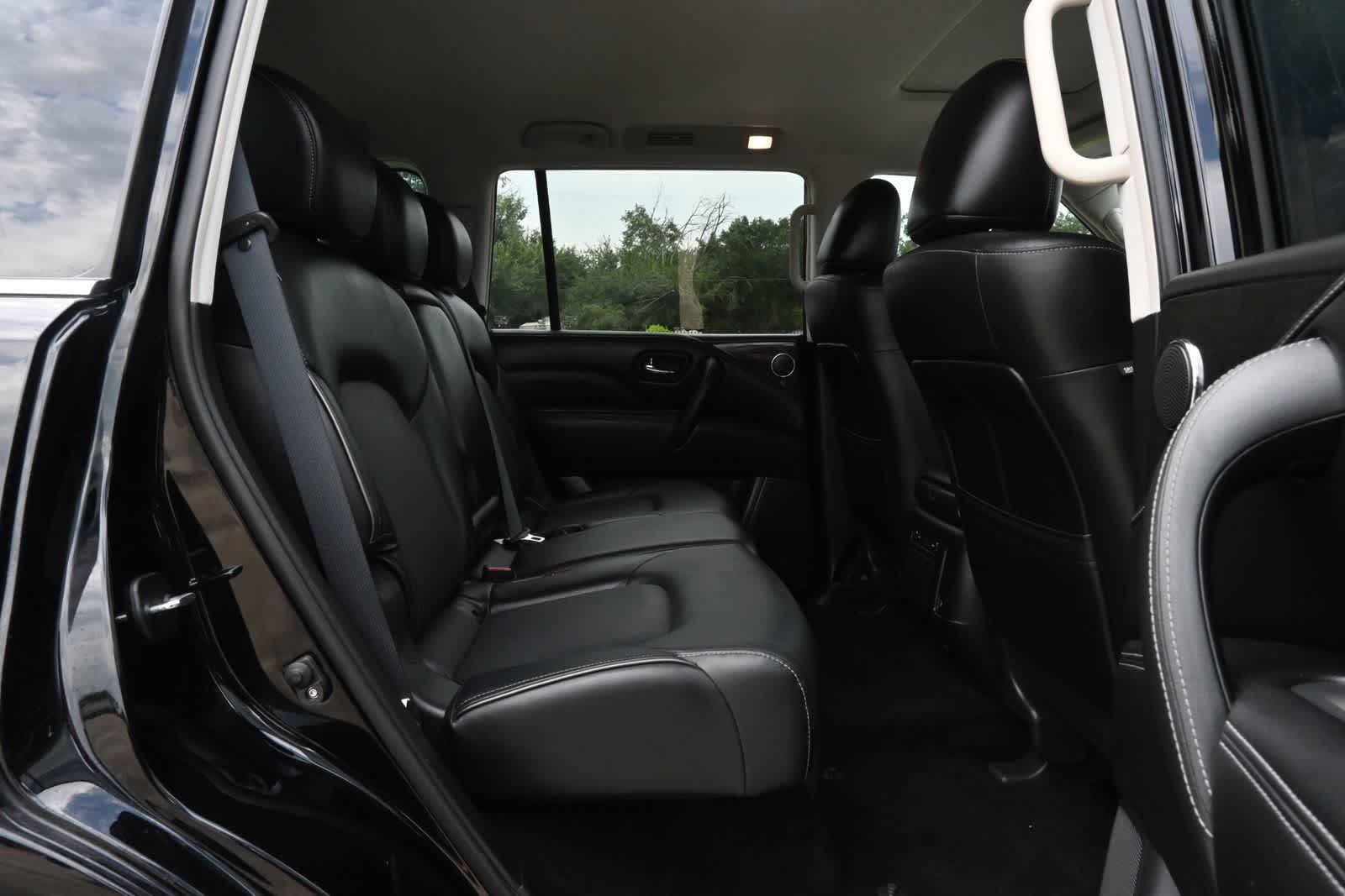 2022 INFINITI QX80 LUXE