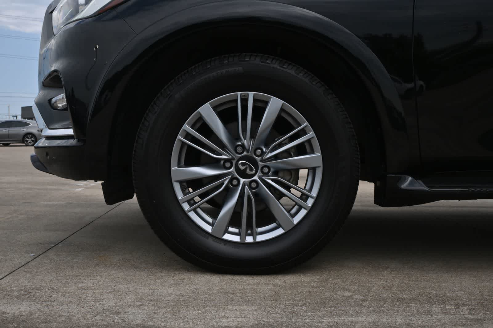 2022 INFINITI QX80 LUXE