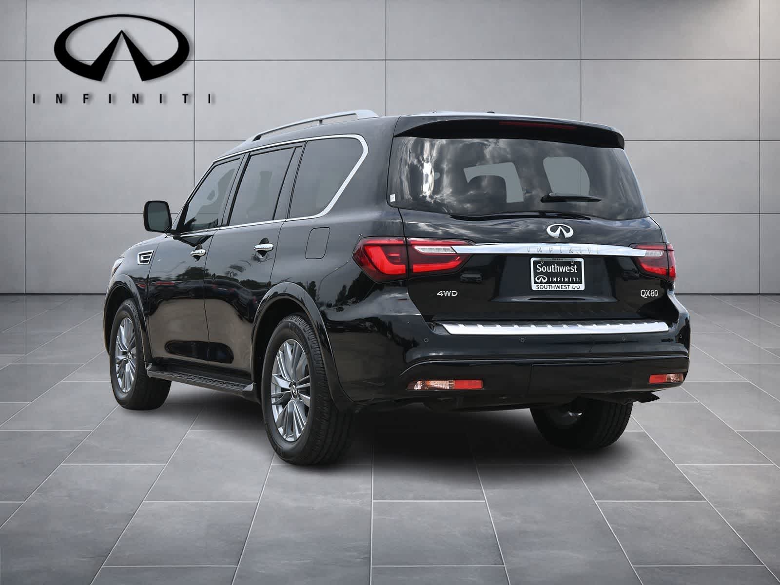 2022 INFINITI QX80 LUXE