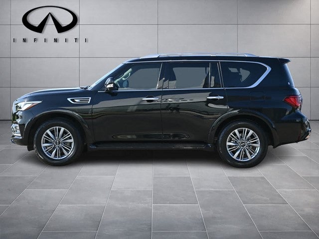 2022 INFINITI QX80 LUXE