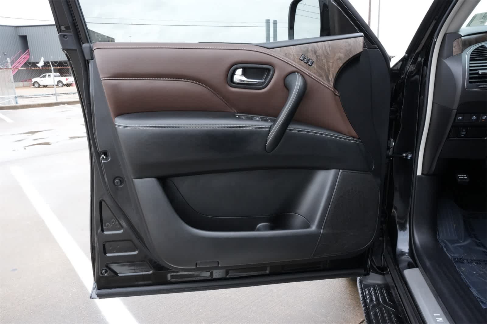 2024 INFINITI QX80 PREMIUM SELECT 4WD