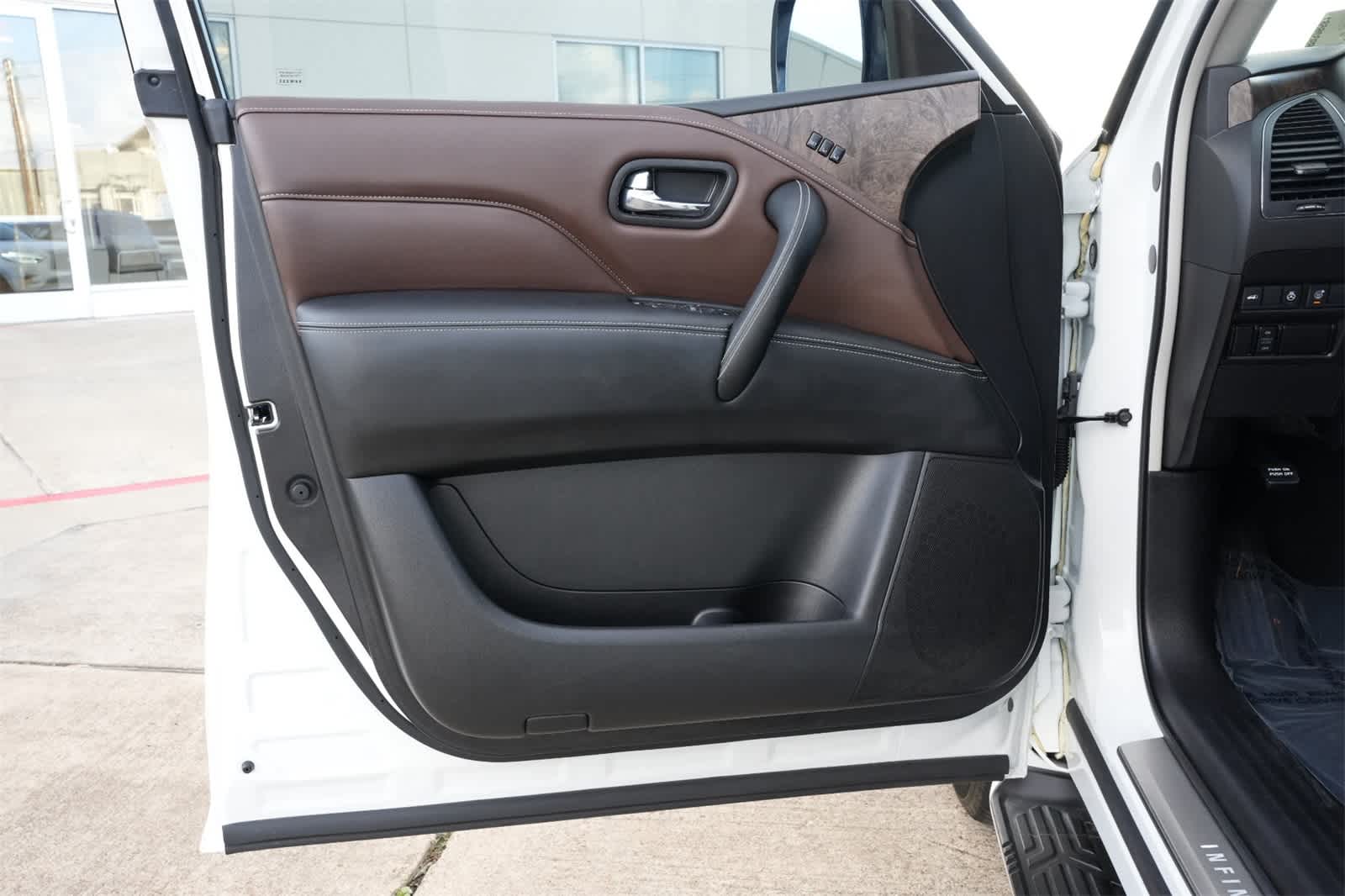 2024 INFINITI QX80 PREMIUM SELECT