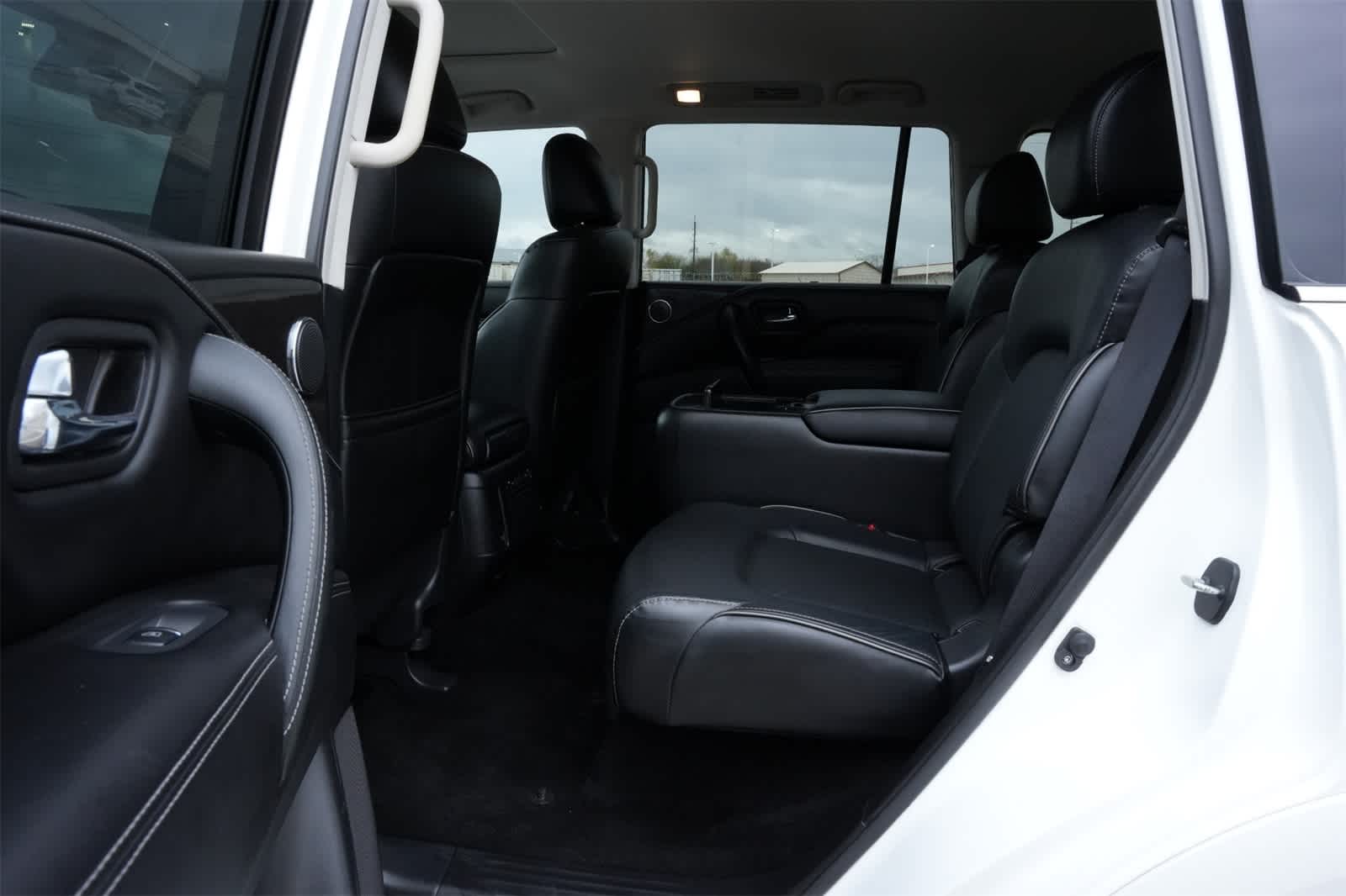 2024 INFINITI QX80 LUXE 4WD