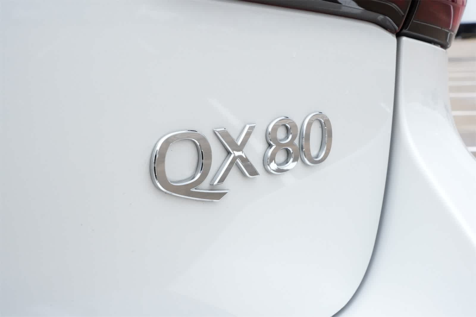 2024 INFINITI QX80 LUXE 4WD