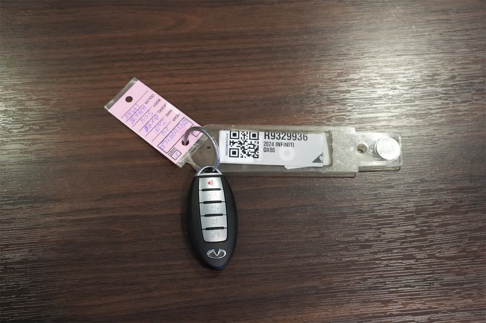 2024 INFINITI QX80 LUXE 4WD