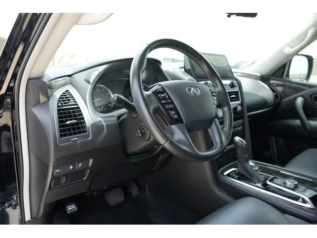 2022 INFINITI QX80 LUXE