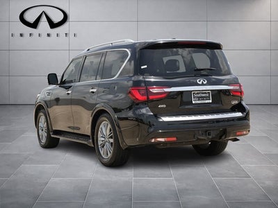 2022 INFINITI QX80 LUXE