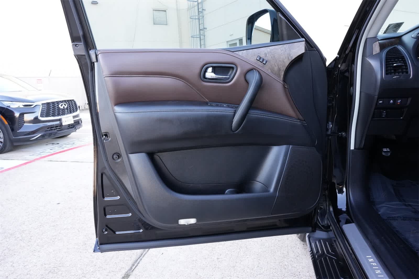 2023 INFINITI QX80 PREMIUM SELECT 4WD