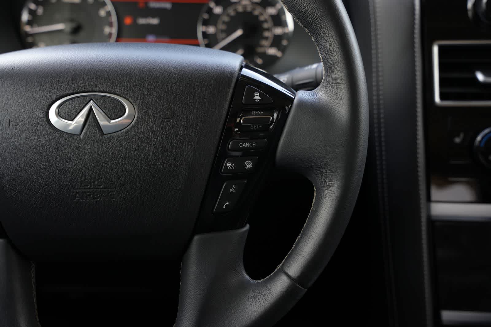 2023 INFINITI QX80 LUXE