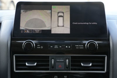 2023 INFINITI QX80 LUXE