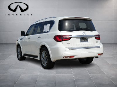 2023 INFINITI QX80 LUXE