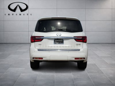 2023 INFINITI QX80 LUXE