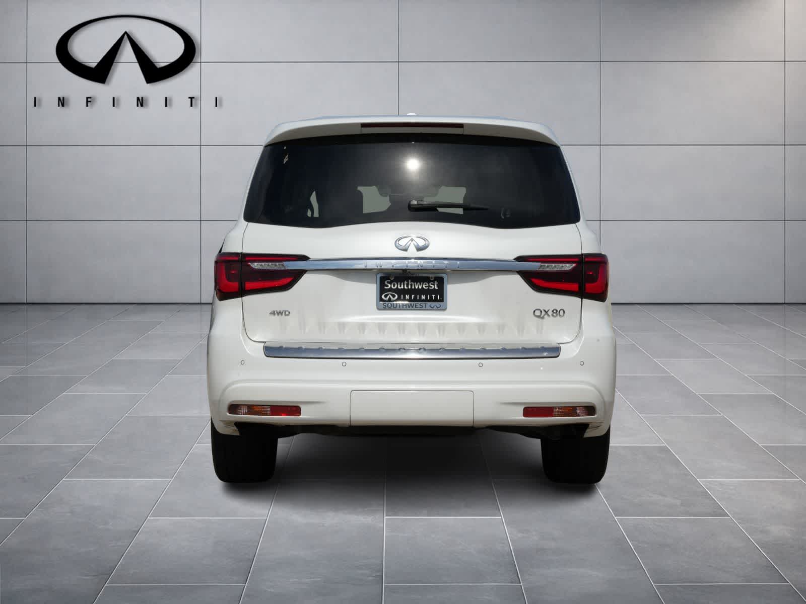 2023 INFINITI QX80 LUXE
