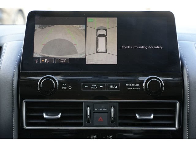 2023 INFINITI QX80 LUXE