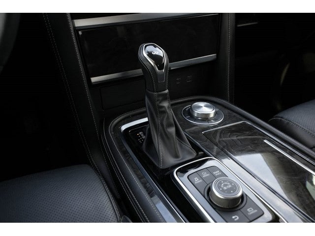 2023 INFINITI QX80 LUXE