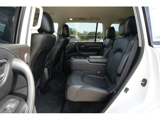 2023 INFINITI QX80 LUXE
