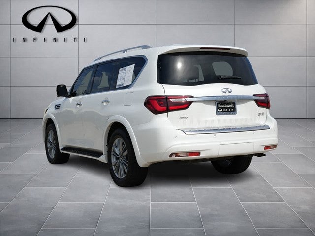 2023 INFINITI QX80 LUXE