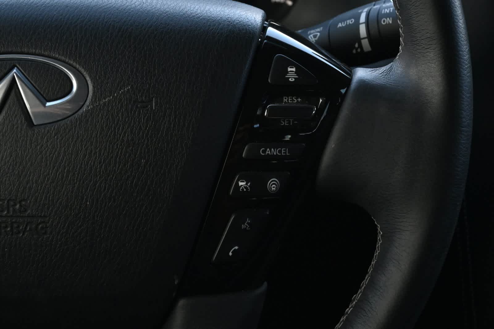 2022 INFINITI QX80 LUXE