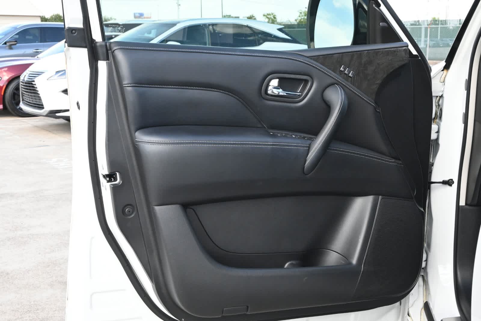 2022 INFINITI QX80 LUXE