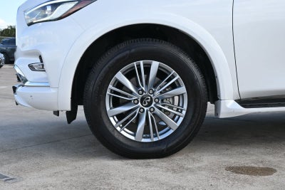 2022 INFINITI QX80 LUXE