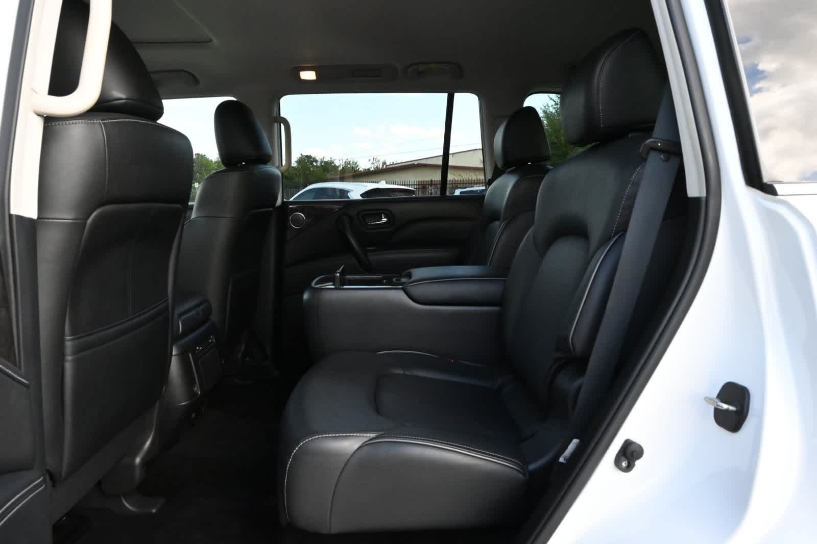 2022 INFINITI QX80 LUXE