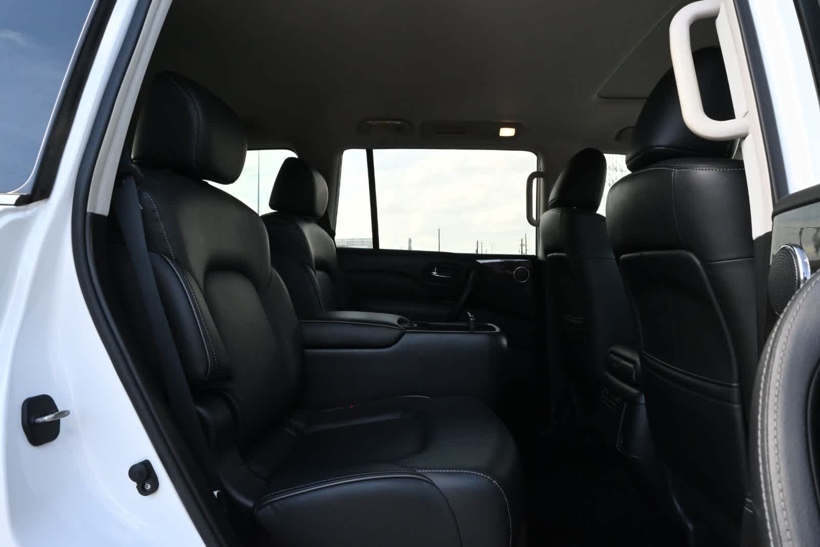 2022 INFINITI QX80 LUXE