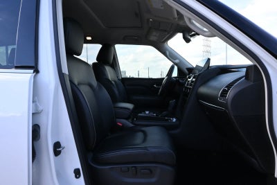 2022 INFINITI QX80 LUXE