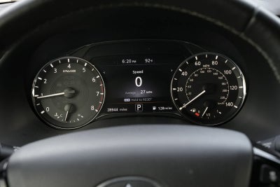 2023 INFINITI QX80 LUXE
