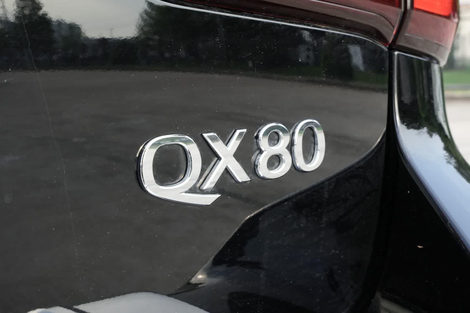 2023 INFINITI QX80 LUXE