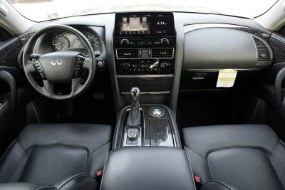 2023 INFINITI QX80 LUXE