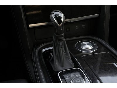 2023 INFINITI QX80 LUXE
