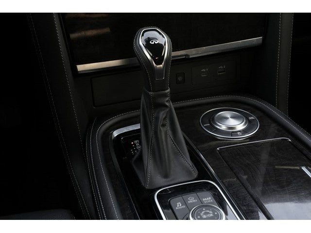 2023 INFINITI QX80 LUXE