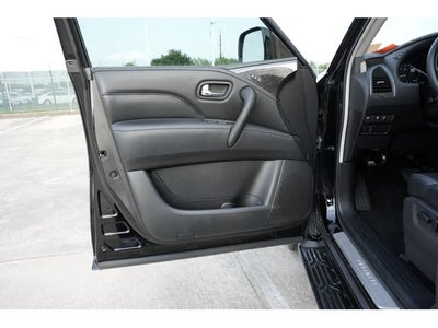 2023 INFINITI QX80 LUXE
