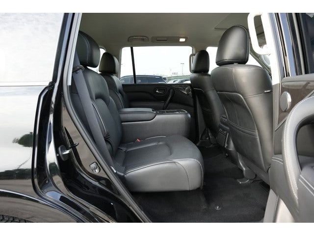 2023 INFINITI QX80 LUXE