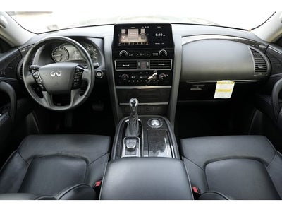 2023 INFINITI QX80 LUXE