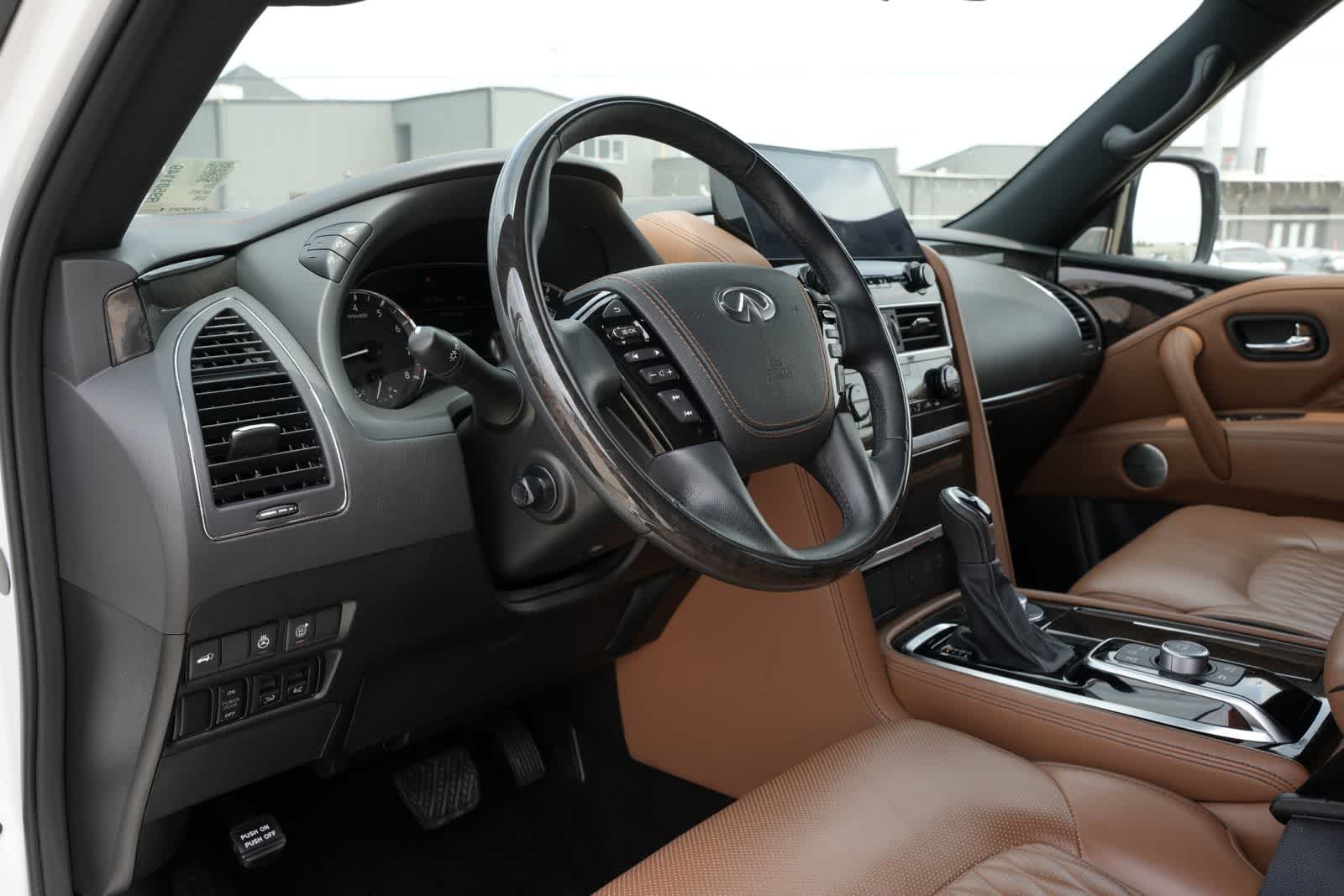 2024 INFINITI QX80 SENSORY