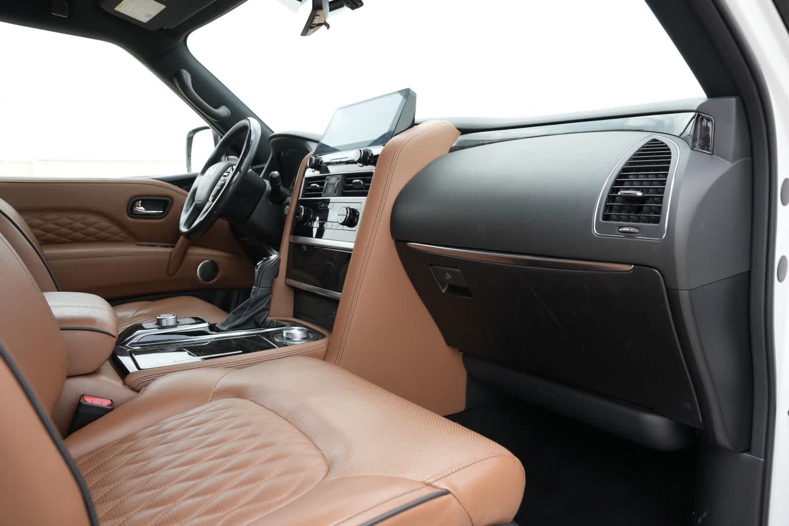 2024 INFINITI QX80 SENSORY