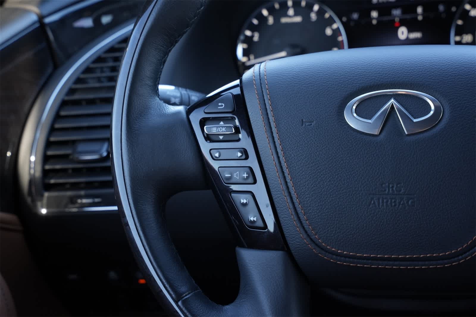 2024 INFINITI QX80 SENSORY