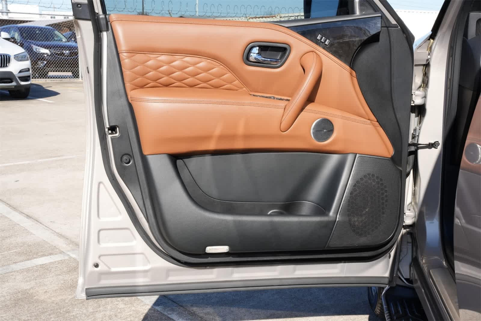 2024 INFINITI QX80 SENSORY