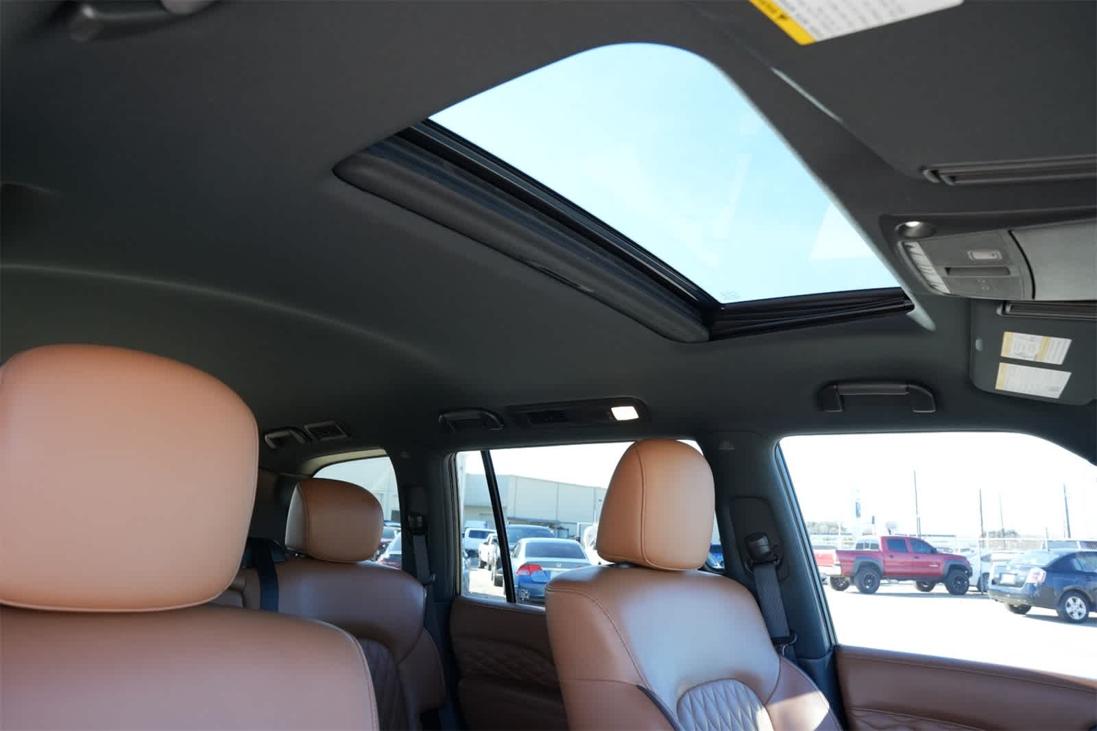 2024 INFINITI QX80 SENSORY