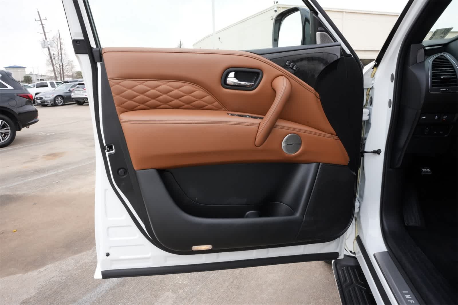 2022 INFINITI QX80 SENSORY