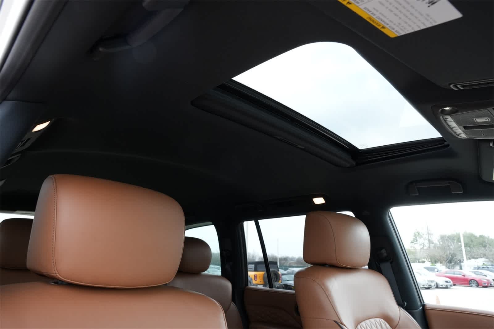 2022 INFINITI QX80 SENSORY