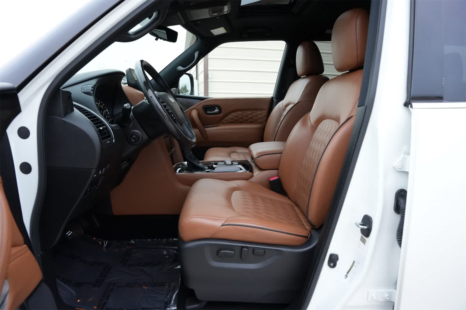 2024 INFINITI QX80 SENSORY